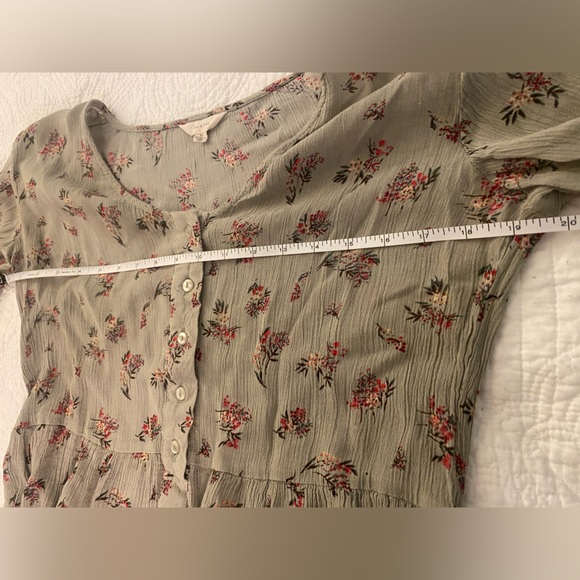 Floral Babydoll Fit Long Sleeve Button Blouse V Neck Hi-Low Medium - Picture 5 of 10